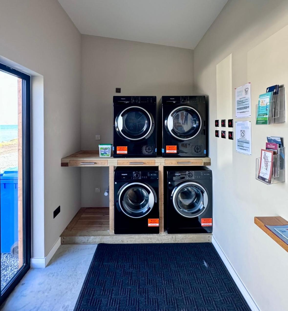 Angusfield Cabins Sconser Bagian luar foto